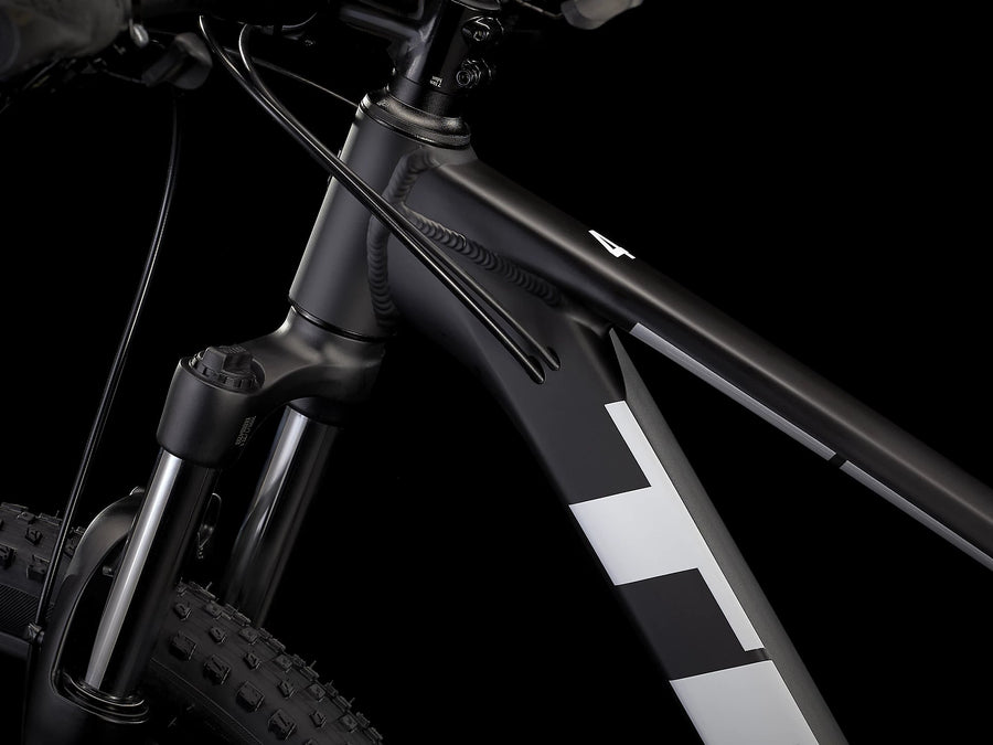 Trek Marlin 4 sort Hardtail Mountainbike