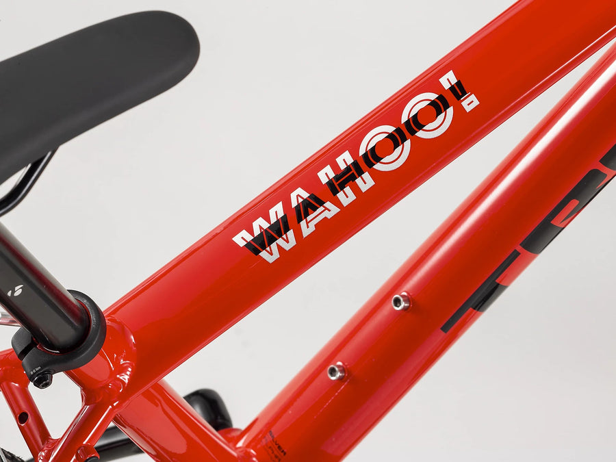 Trek Wahoo 26 rød sort juniorcykel med 26" hjul