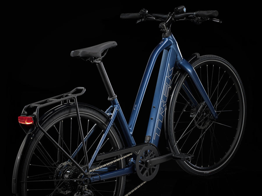 Trek FX+ 2 Stagger Mulsanne Blå